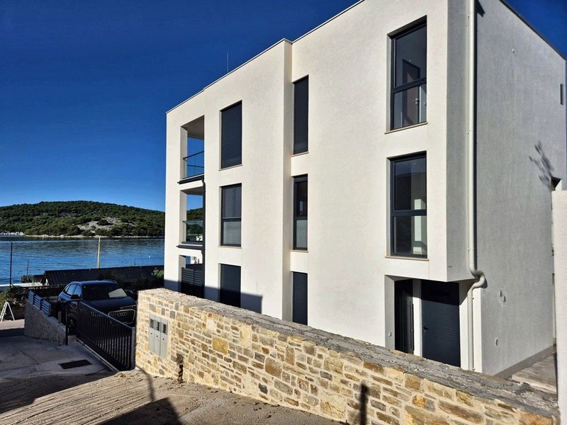 Moderný nový apartmán v Tisno s výhľadom na more