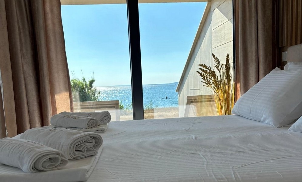 Spálňa s výhľadom na more