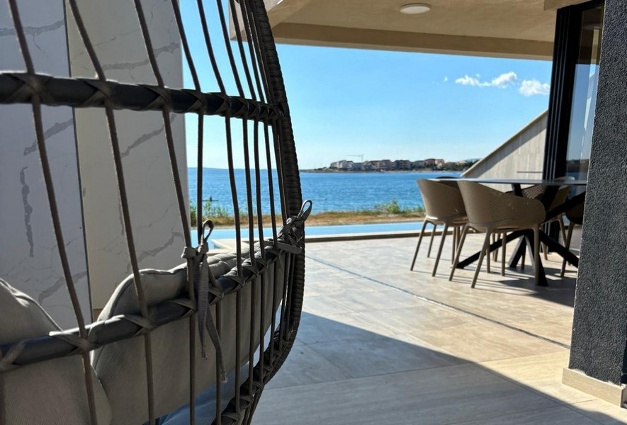 Terasa s výhľadom na more