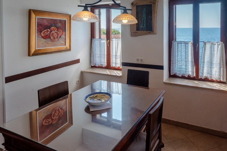 Jedáleň s krásnym výhľadom na more - nehnuteľnosť A3796.