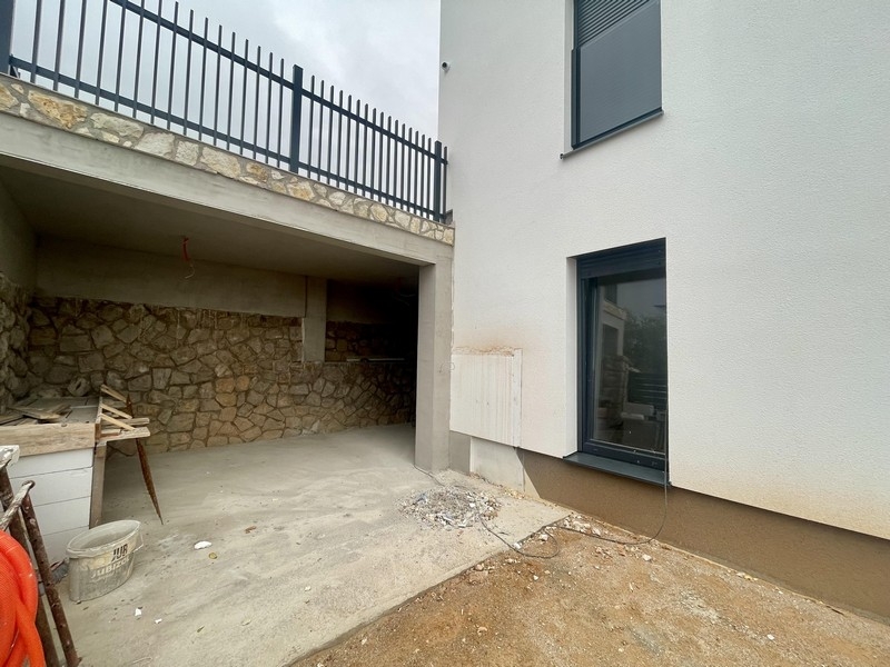 Prízemný apartmán v Omišalji – krytá plocha a záhrada