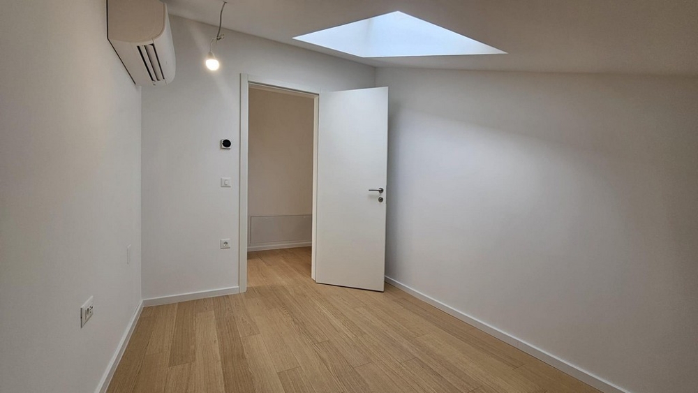 Druhá spálňa so strešným oknom