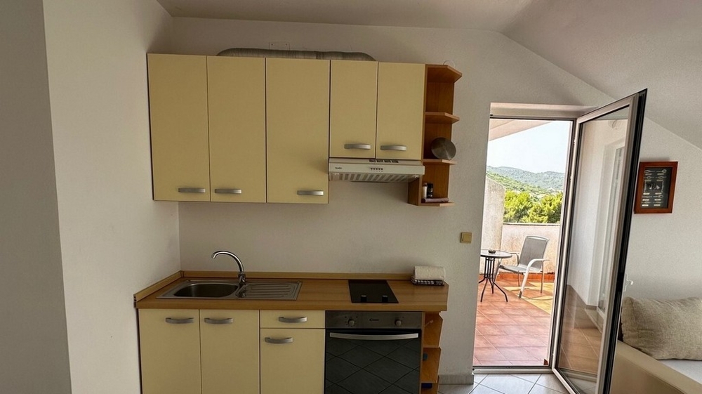 Kuchynka v podkroví