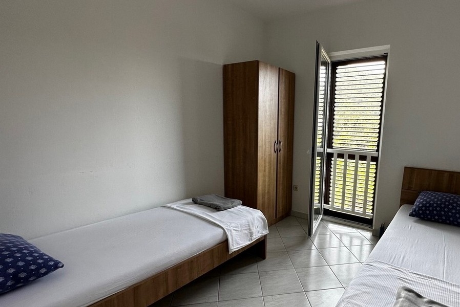 Spálňa s dvomi samostatnými lôžkami