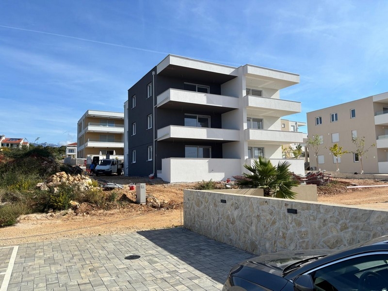 Moderné byty na predaj na Pagu v Novalji.