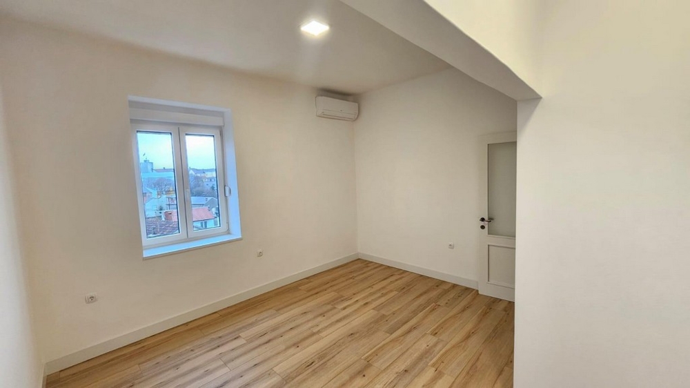 Predám byt v meste Novi Vinodolski - Panorama Scouting A3844.