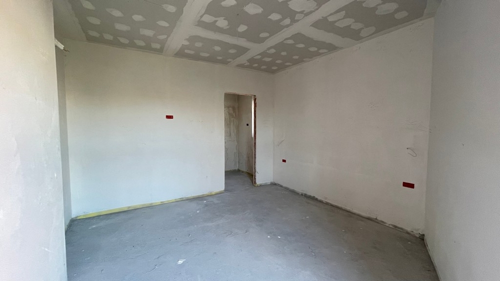 Nedokončená spálňa s výstupom na chodbu