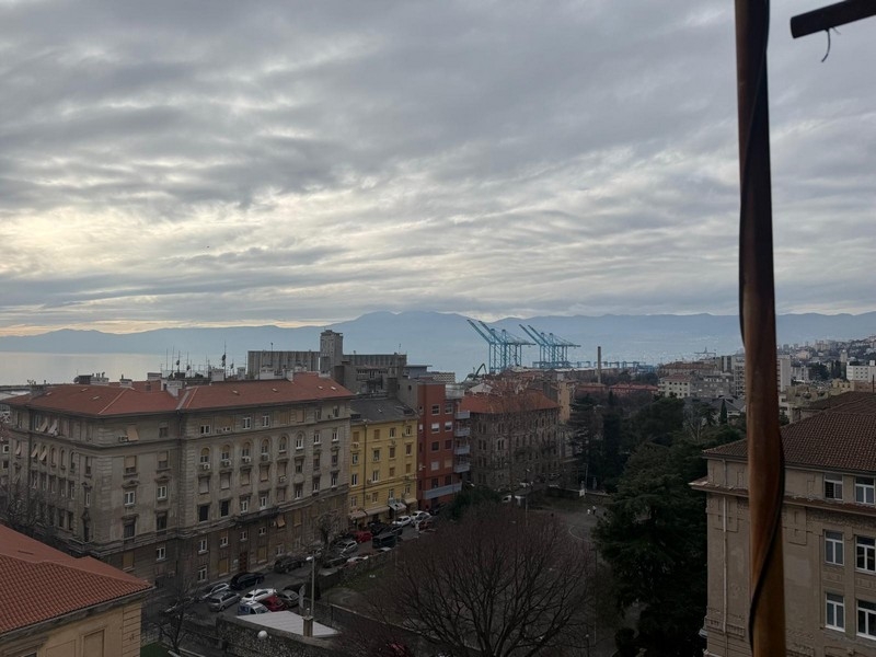 Výhľad na more z balkóna objektu A3855 v Chorvátsku - Panorama Skauting.