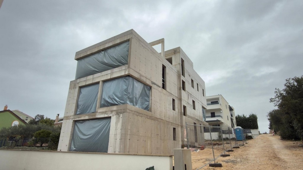 Shell bytu A3856 v Kozino, Zadar.