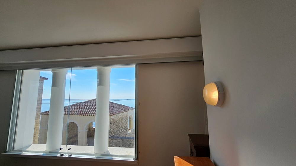 Výhľad na mestské hradby a more - nehnuteľnosť A3867.