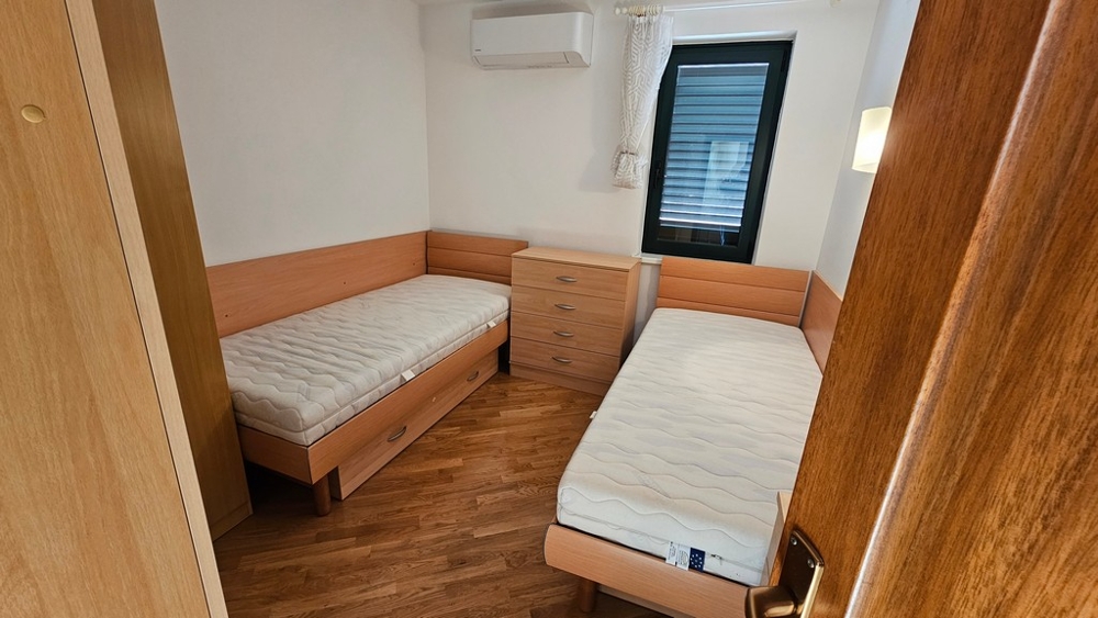 Detská izba s dvomi samostatnými lôžkami