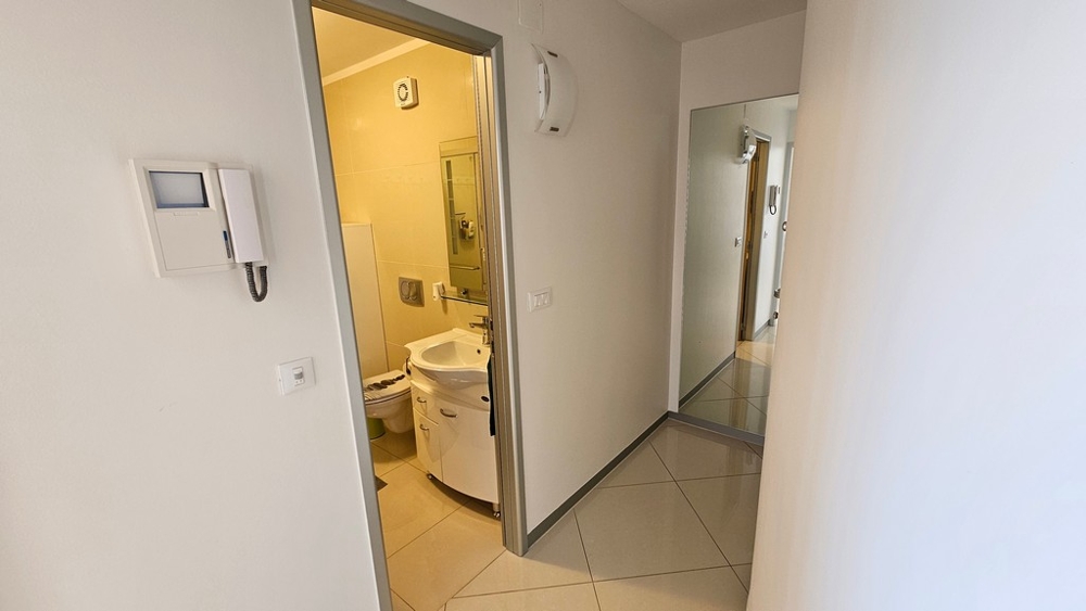 Predsieň s prístupom do kúpeľne