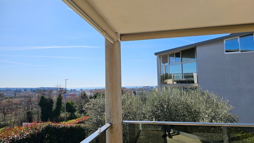 Terasa s výhľadom na more ponuka A3873 na Istrii.