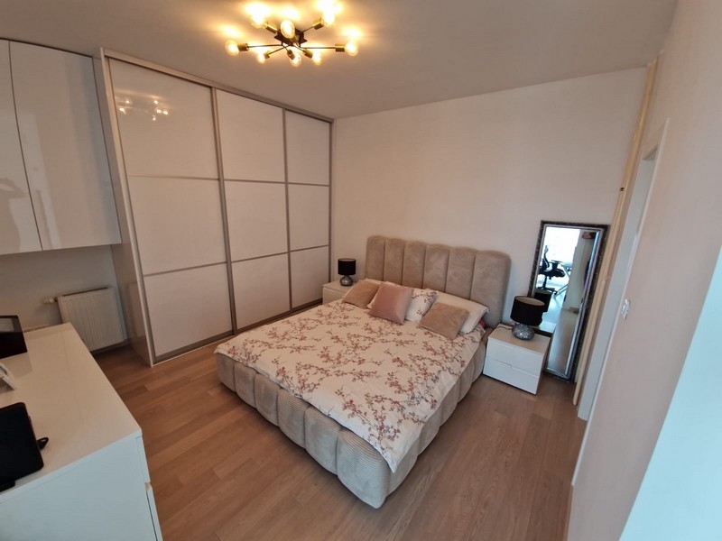 Spálňa so vstavanou skriňou