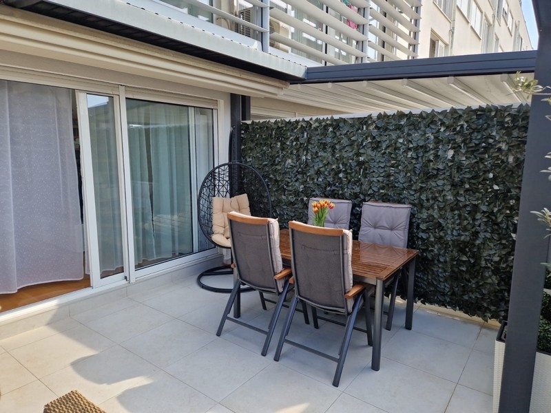 Terasa s pergolou a posedením