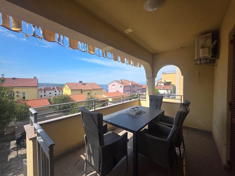 Výhľad na more z terasy.