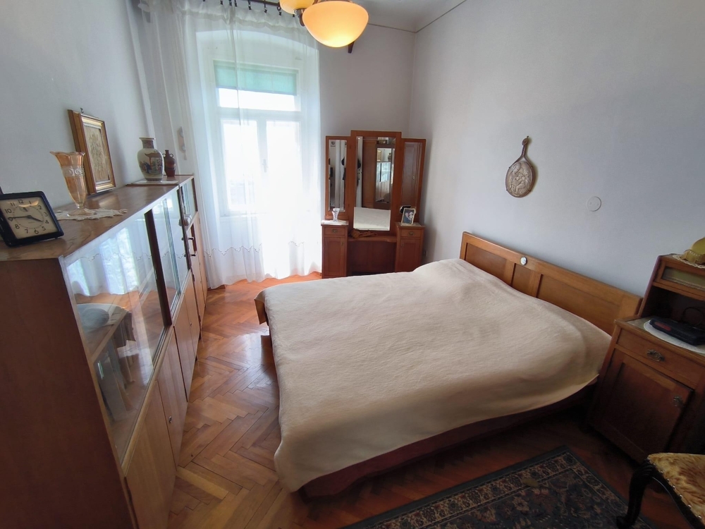 Interiér apartmánu s tradičným chorvátskym nábytkom