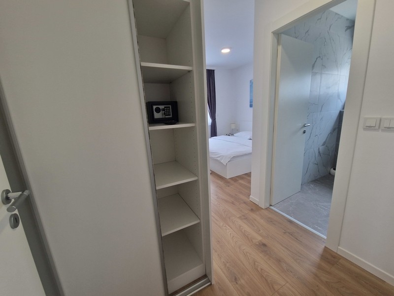 Predsieň s prístupom do spálne a kúpeľne