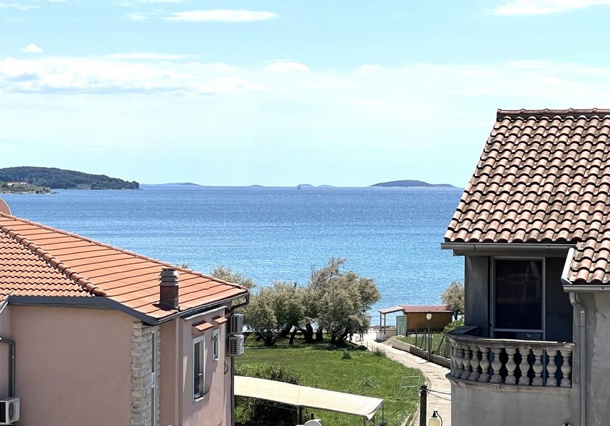 Výhľad na Jadranské more neďaleko Vodice