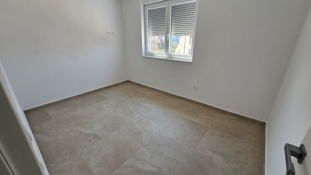 Izba s oknom v novom Penthouse Vabriga