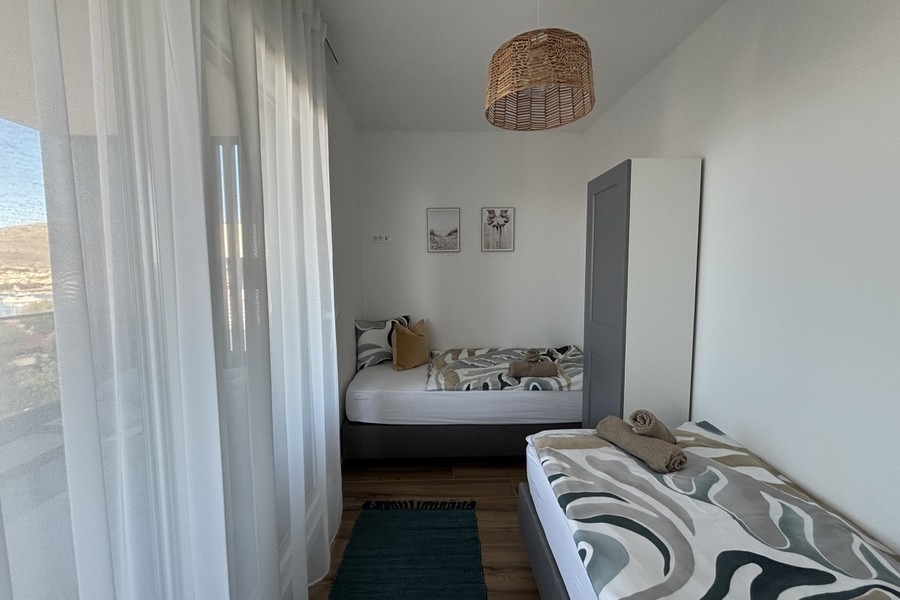 Druhá spálňa strešného apartmánu v Trogire na Čiove