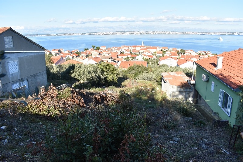 Pozemok s krásnym výhľadom na more v Chorvátsku - Panorama Skauting.