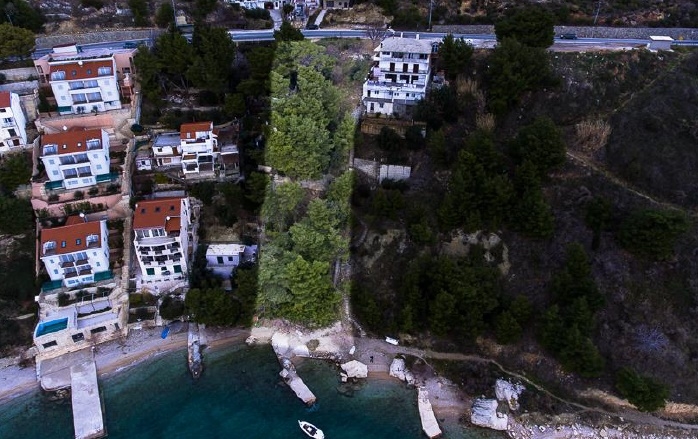 Veľký stavebný pozemok priamo pri mori