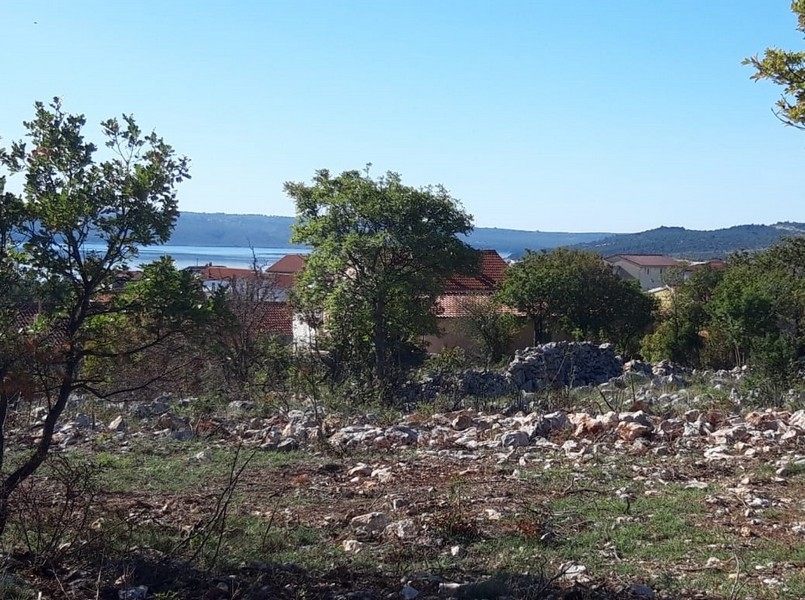 Výhľad na more z nehnuteľnosti - dokonca aj z prízemia.