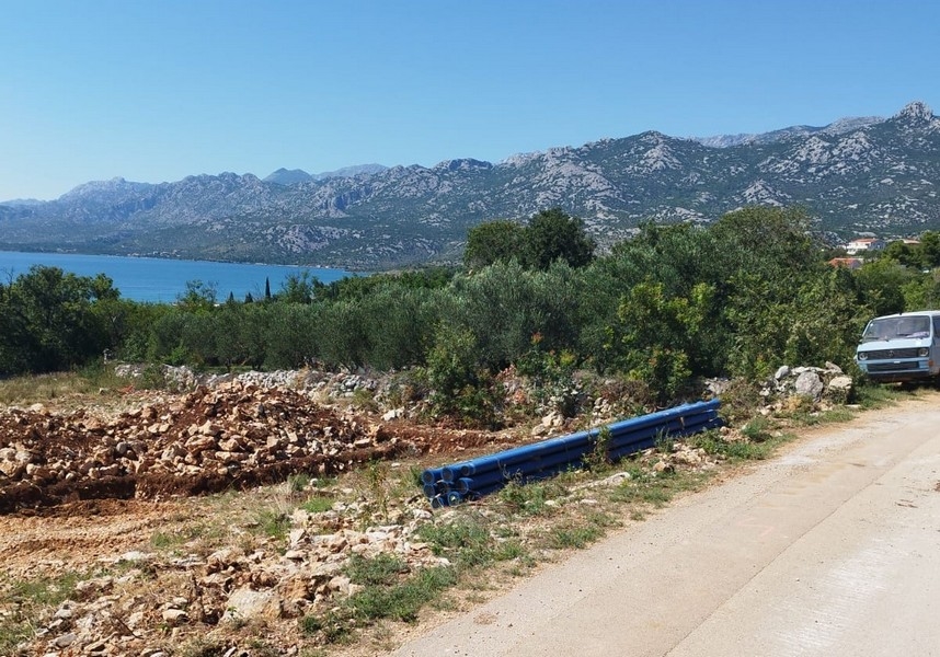 Prístup k pozemku G462 v Chorvátsku.