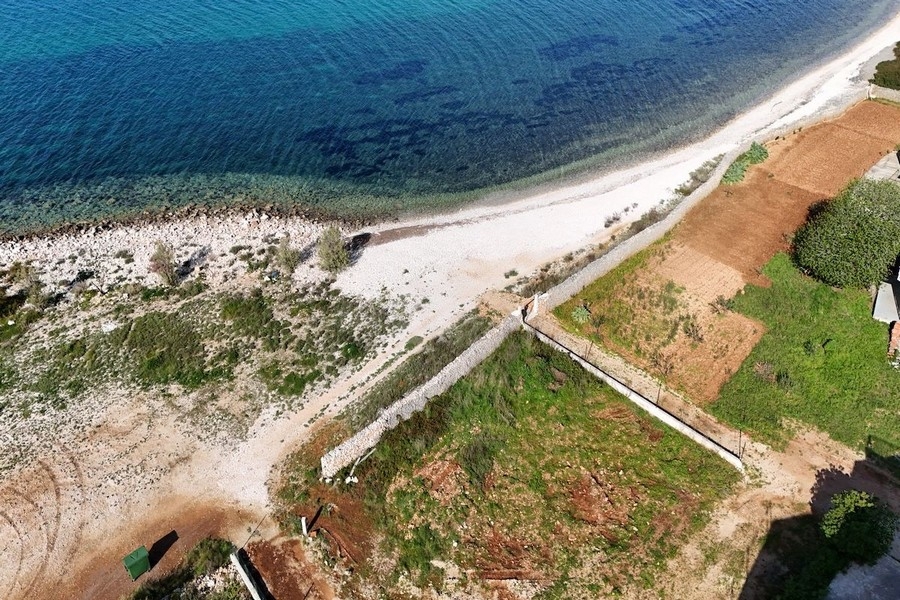 Stavebný pozemok G488 v 1. rade pri mori.