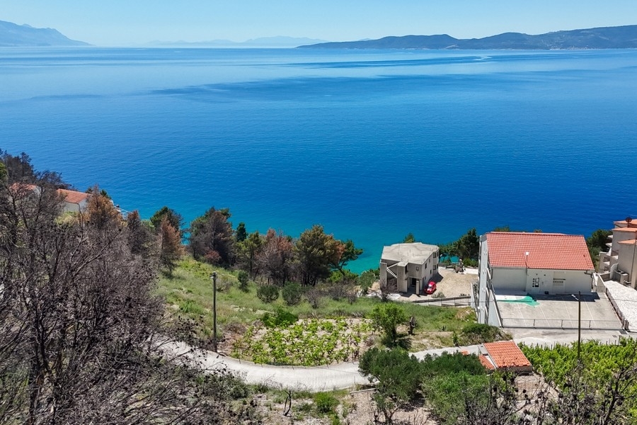 Pozemok s výhľadom na ostrov Brač