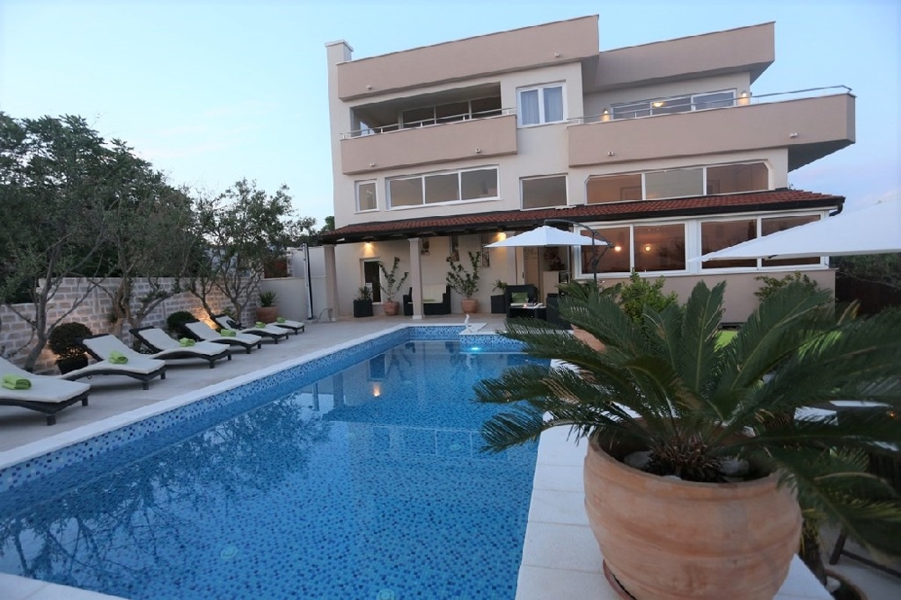 Dom s apartmánmi na predaj v Chorvátsku.