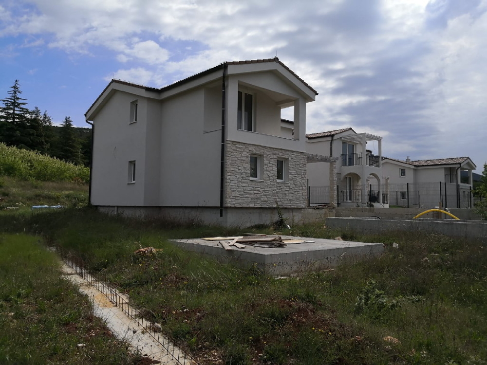 Kúpte si kamenný dom s bazénom v Chorvátsku - Panorama Skauting.