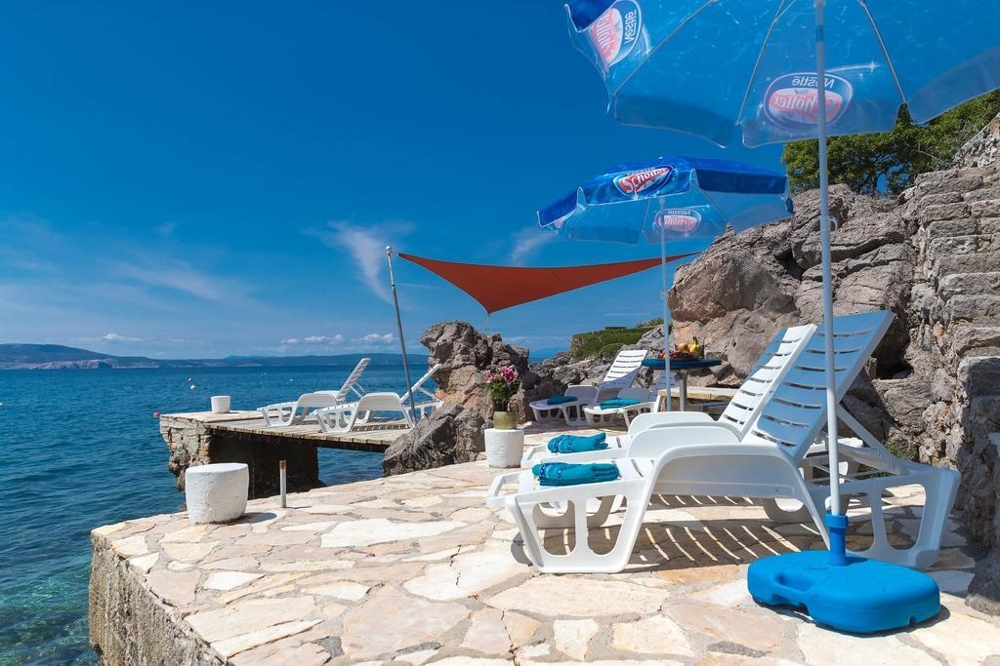 Pohľad na prístavisko lodí v Kvarnerskom zálive