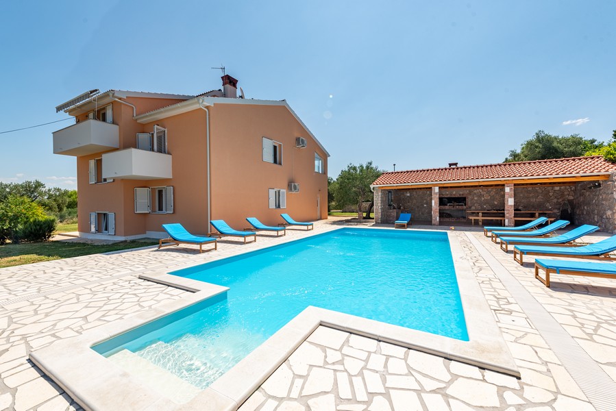 Predám dom v tichej lokalite s bazénom v Chorvátsku