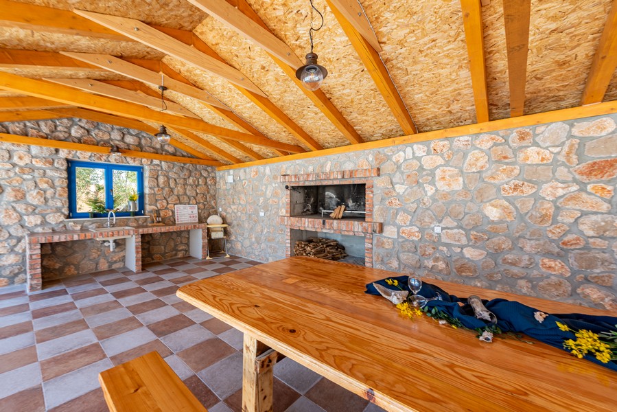 Taverna s letnou kuchyňou na mieste