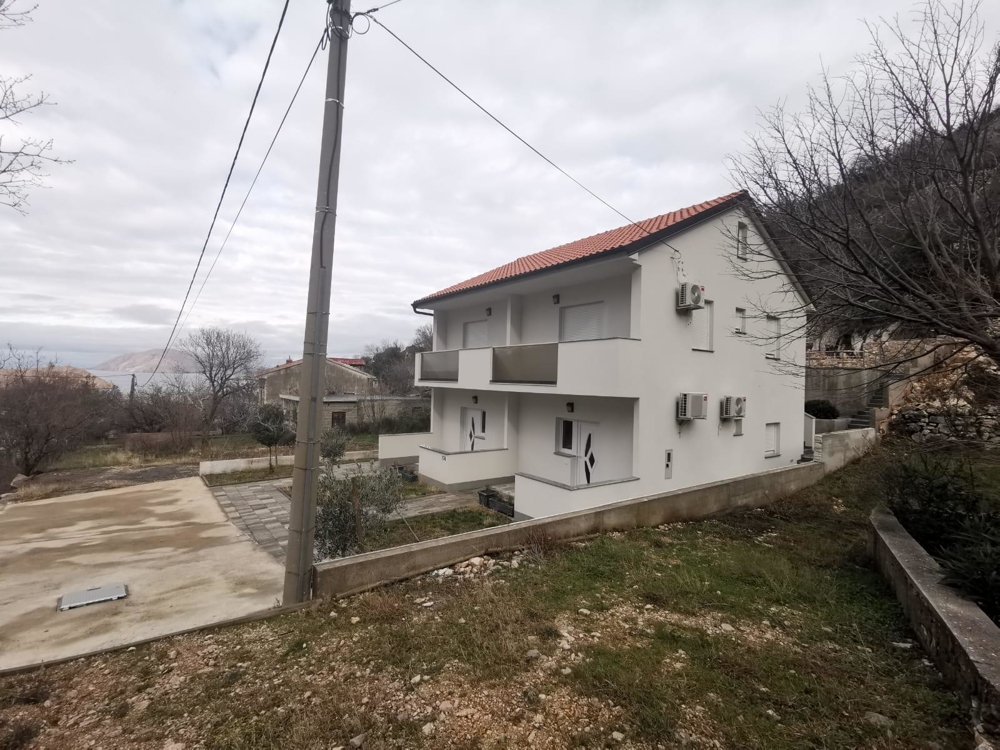 Dom v atraktívnej lokalite s výhľadom na more v Chorvátsku na predaj - Panorama Skauting.