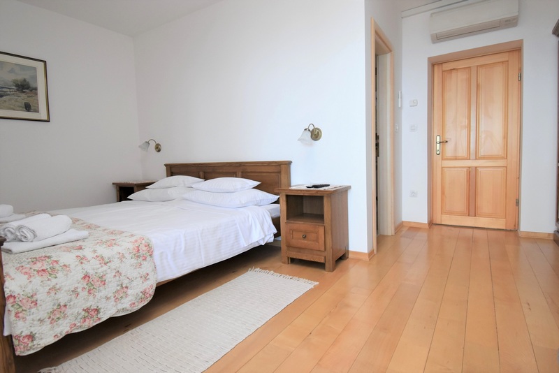 Spálňa objektu H1785 v Chorvátsku - Panorama Skauting.