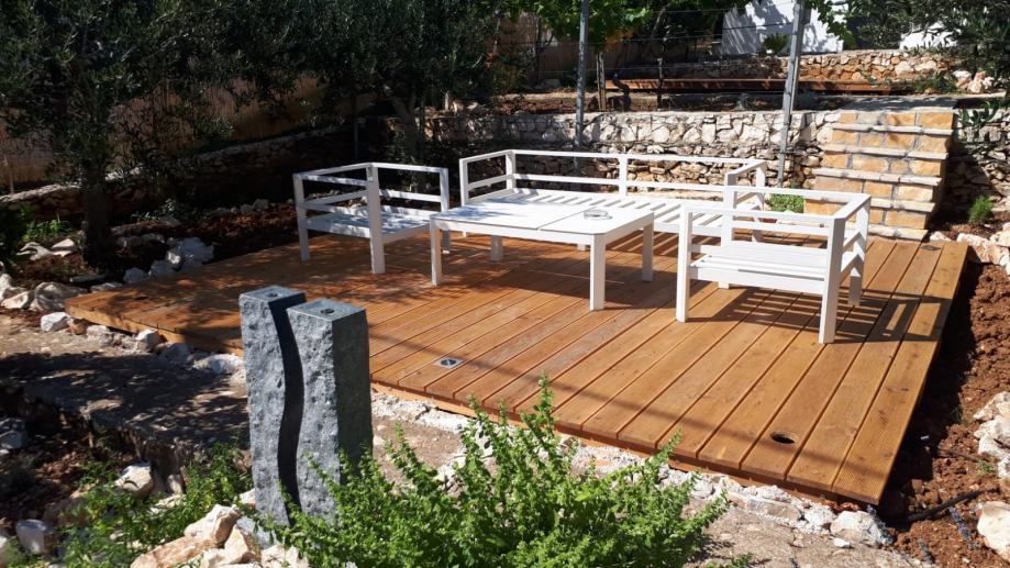 Vonkajšia terasa objektu H1790, región Trogir.
