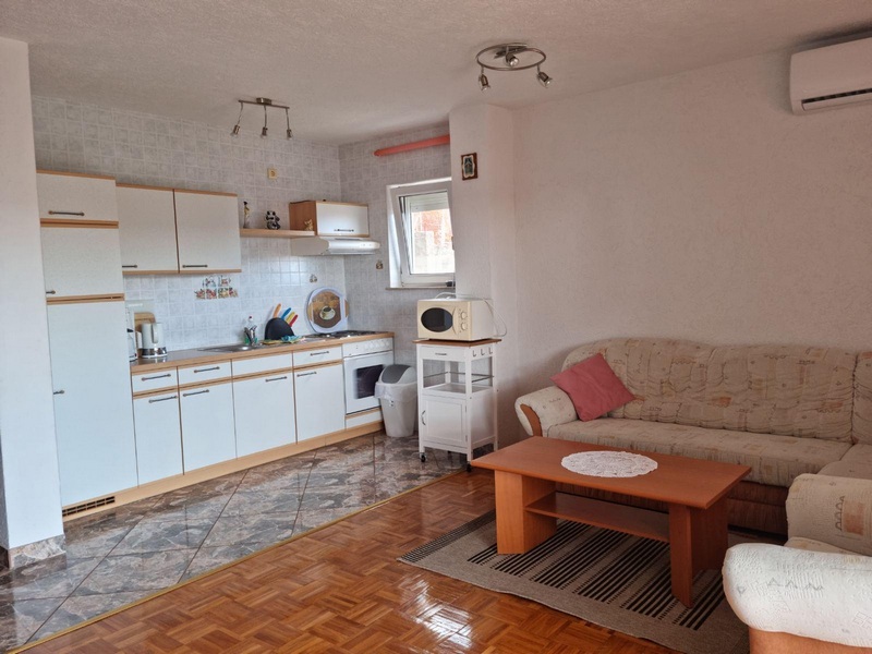 Klimatizovaná jedáleň objektu H1890, Novi Vinodolski.