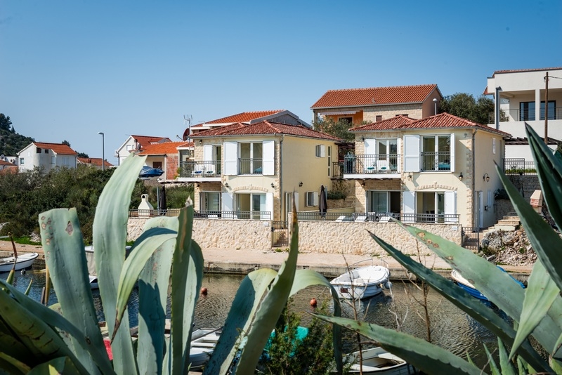 Predám kamenné domy pri mori v Chorvátsku - Panorama Scouting Property H1917.