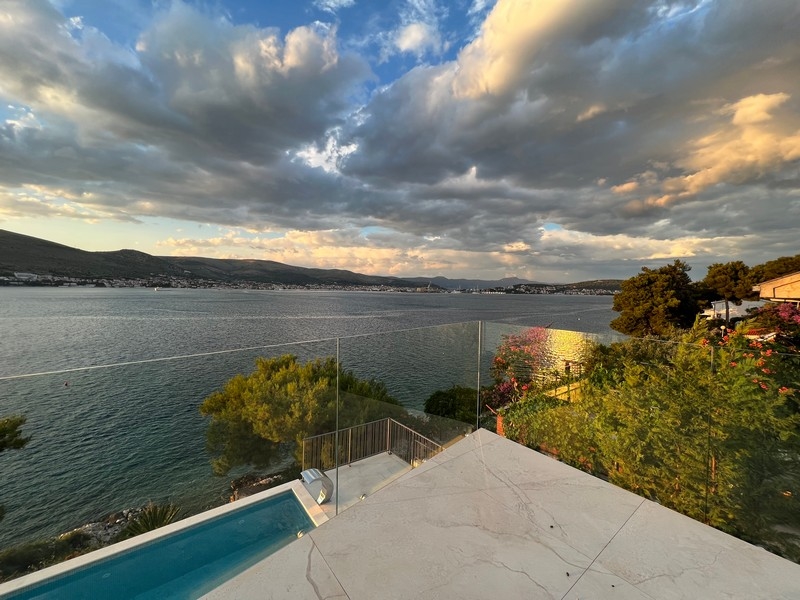 Nové vily s bazénom pri mori na predaj - Panorama Skauting.