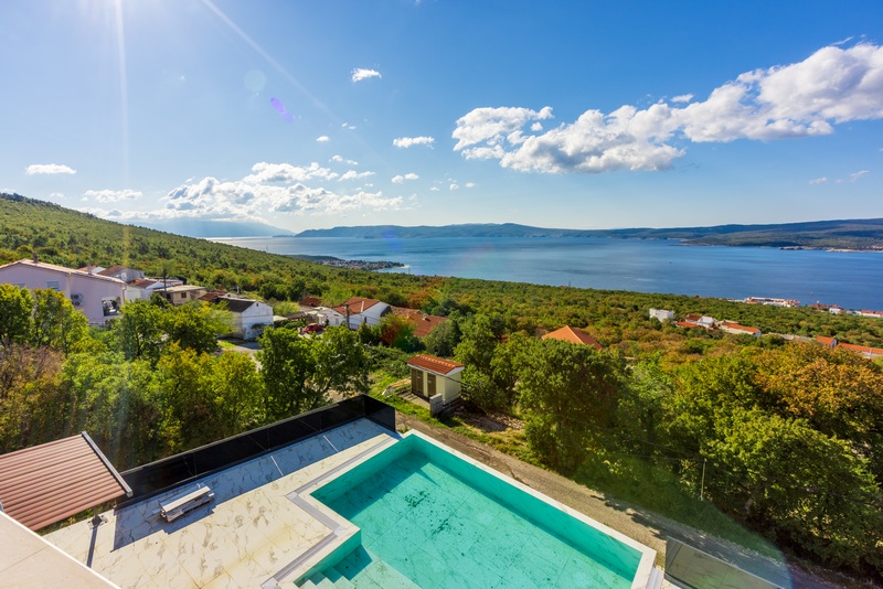 Výhľad na more na juh - Objekt H1933 v regióne Crikvenica, Chorvátsko - Panorama Skauting.