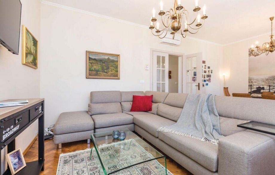 Rustikálna a krytá terasa domu H1461 pri Opatiji v Chorvátsku - Panorama Scouting Real Estate.