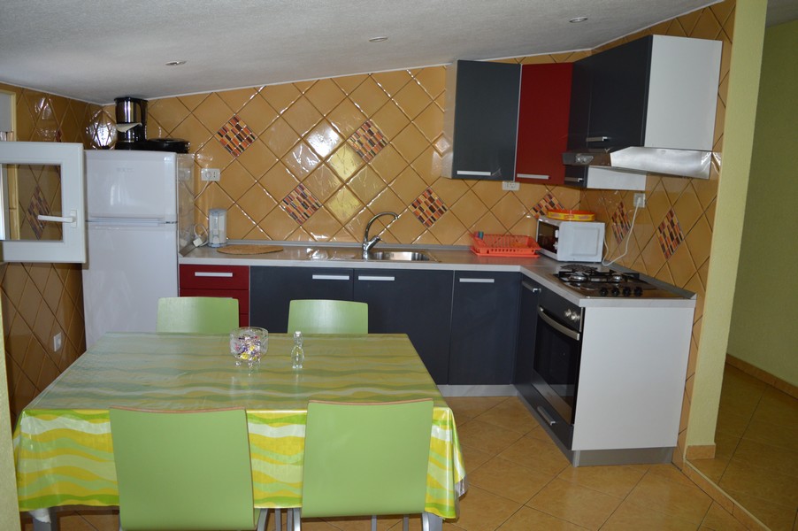 Dojmy interiéru objektu H2070, Stredná Dalmácia - Panorama Skauting Chorvátsko.