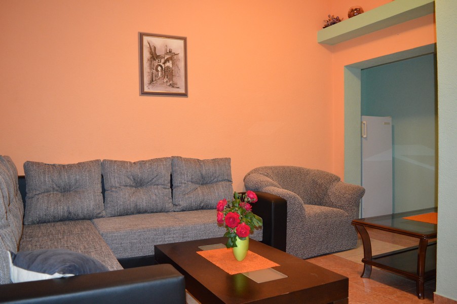 Obývacia izba nehnuteľnosti H2070 v Chorvátsku, ostrov Čiovo Trogir - Panorama Skauting