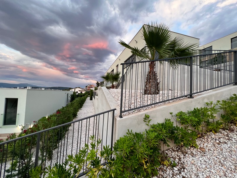 Predám luxusnú vilu v Chorvátsku, Stredná Dalmácia, Ostrov Čiovo Trogir - Panorama Scouting Immobilien H2089, kúpna cena: 1 400 000 EUR - Obrázok 3