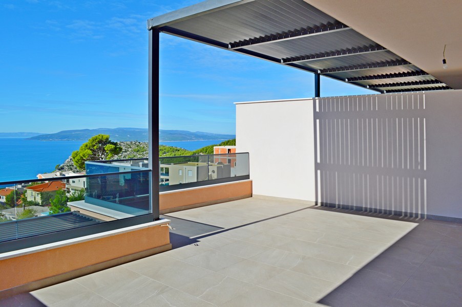 Terasa s panoramatickým výhľadom na more Villa H2147, Chorvátsko.