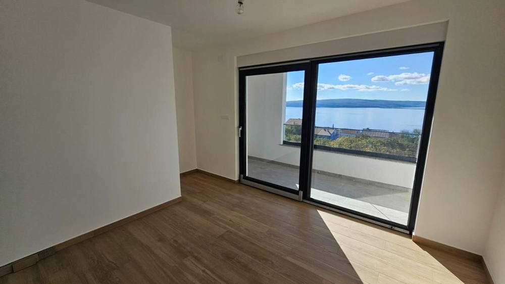 Izba s posuvnými dverami na balkón a výhľadom na more v Dramalj - H2197