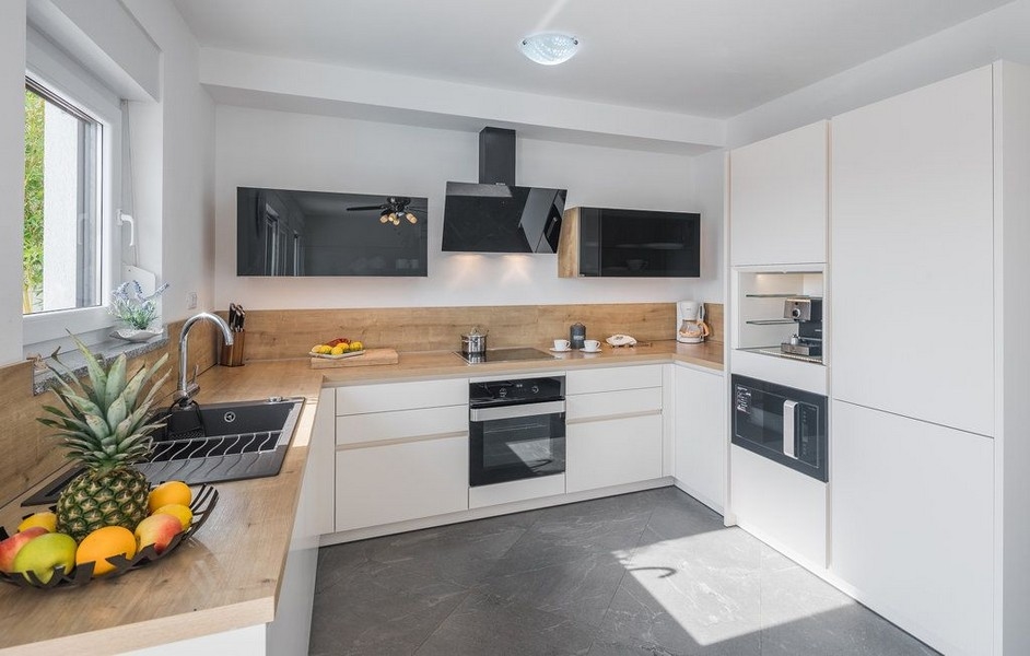 Kuchyňa nehnuteľnosti H2207 na predaj v Chorvátsku, Medulin - Panorama Scouting.